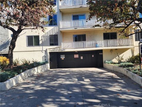 Tiny photo for 3734 S Canfield Ave, Los Angeles, CA 90034 (MLS # SB25273689)