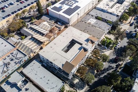 Tiny photo for 3734 S Canfield Ave, Los Angeles, CA 90034 (MLS # SB25273689)