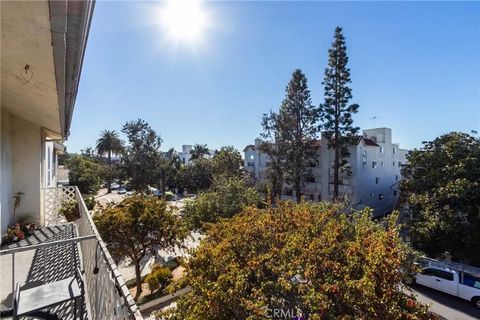 Tiny photo for 3734 S Canfield Ave, Los Angeles, CA 90034 (MLS # SB25273689)