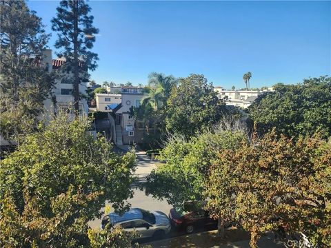 Tiny photo for 3734 S Canfield Ave, Los Angeles, CA 90034 (MLS # SB25273689)