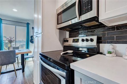 Tiny photo for 3734 S Canfield Ave, Los Angeles, CA 90034 (MLS # SB25273689)