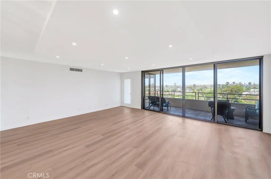 4316 Marina City Drive 227