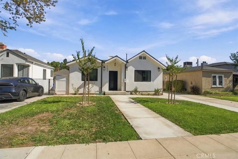 1106 N Florence