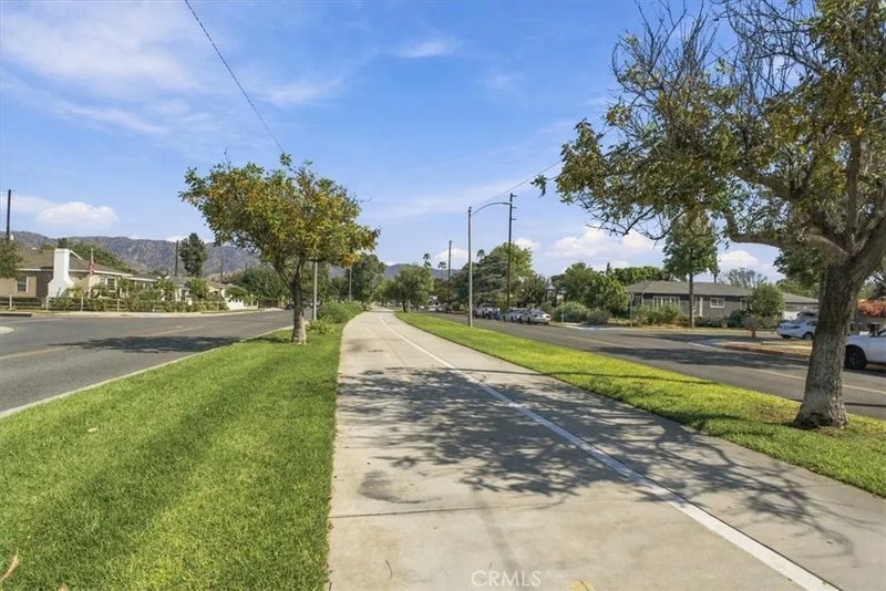 1106 N Florence