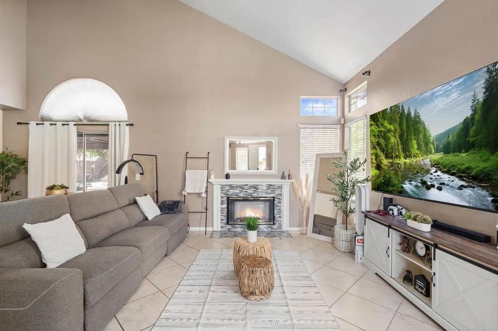 Photo of 39701 Kilkare Circle, Murrieta, CA 92562 (MLS # PTP2603089)