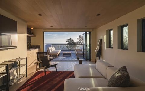 2212 Cliff Drive Newport Beach CA 92663