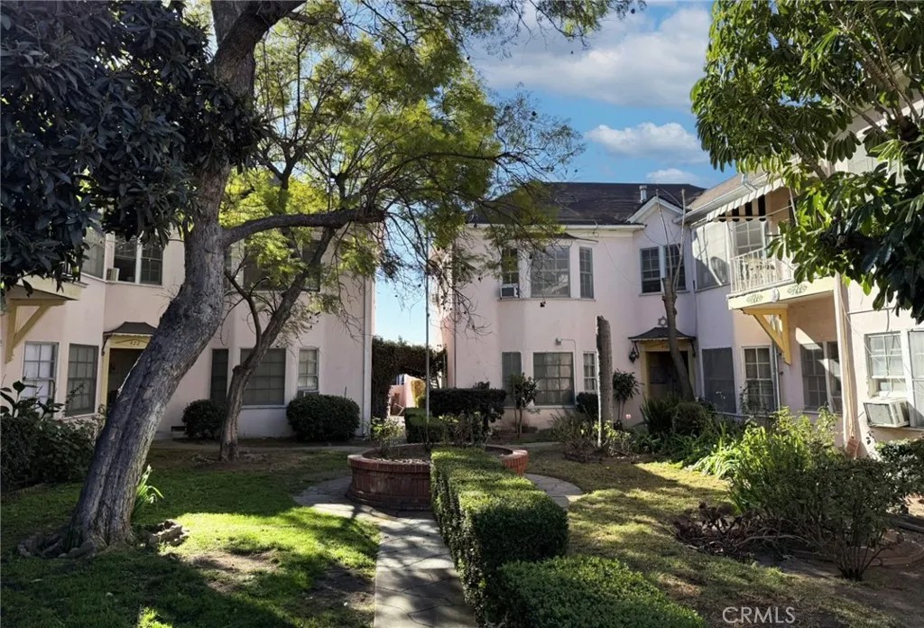 416 E Windsor Road