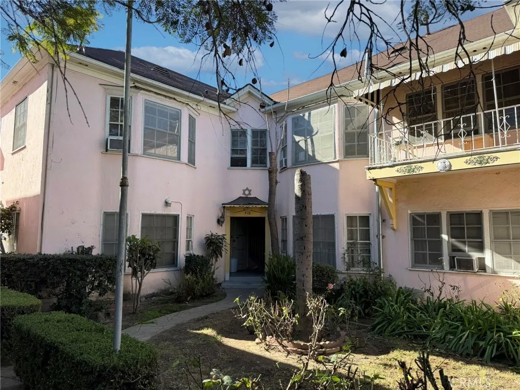 416 E Windsor Road