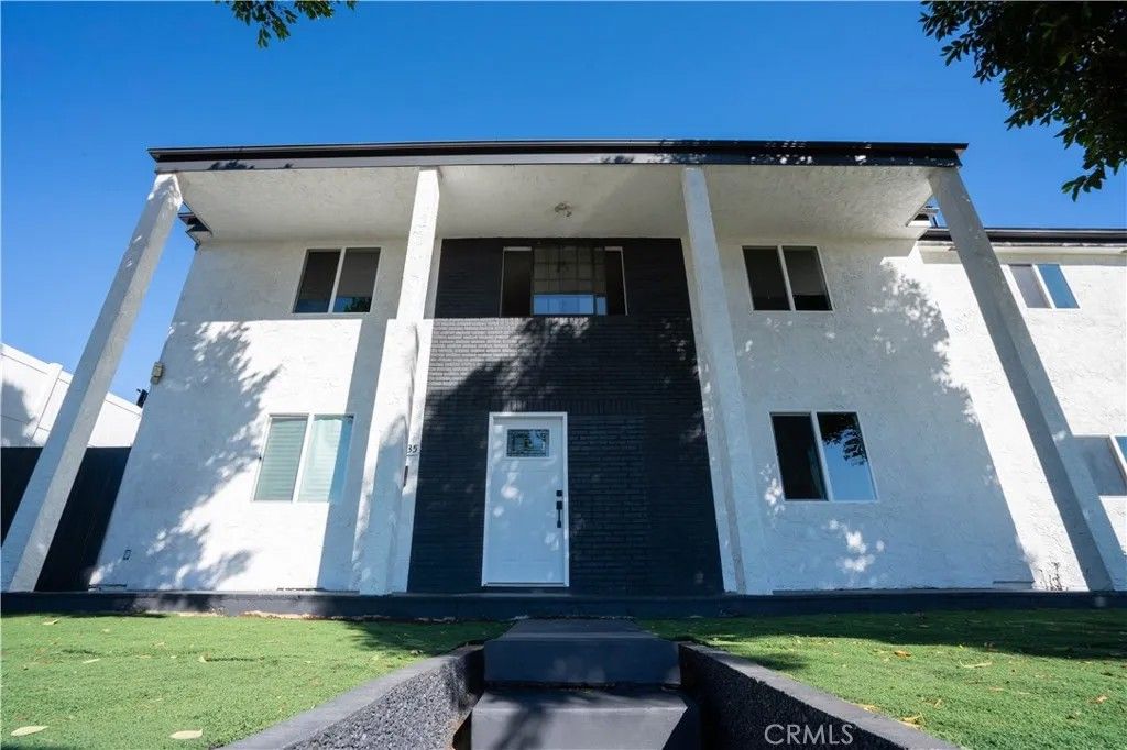 Photo of 16235 Plummer St, North Hills, CA 91343 (MLS # SR26037795)