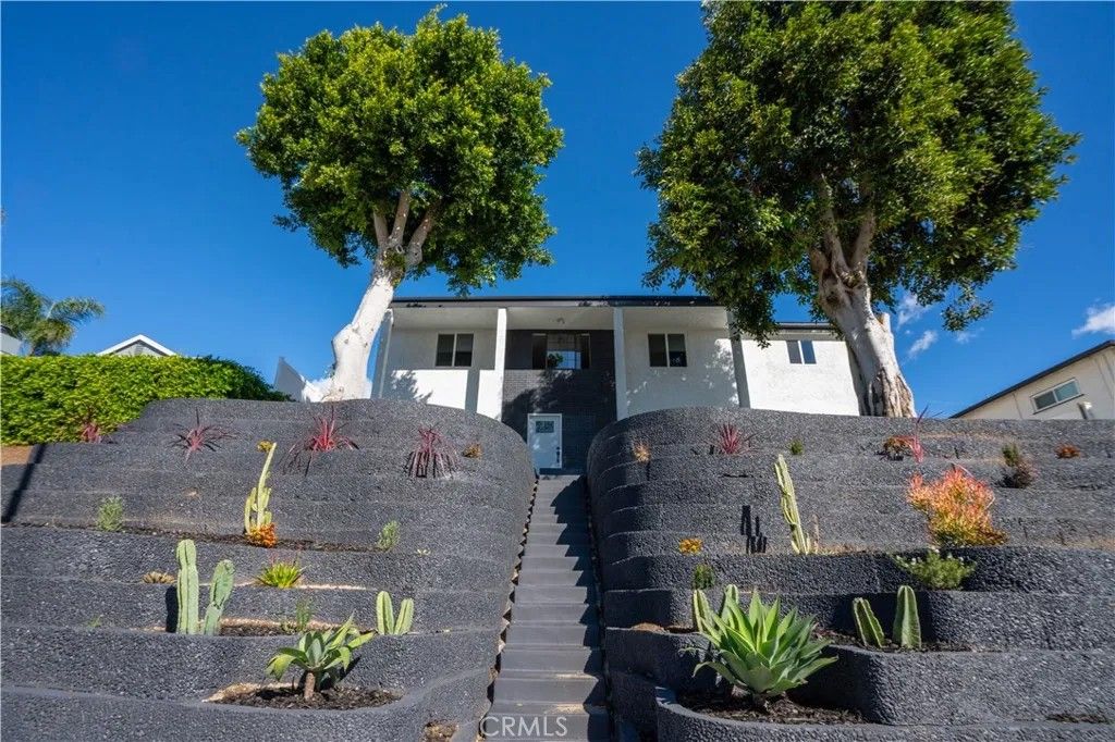 Photo of 16235 Plummer St, North Hills, CA 91343 (MLS # SR26037795)