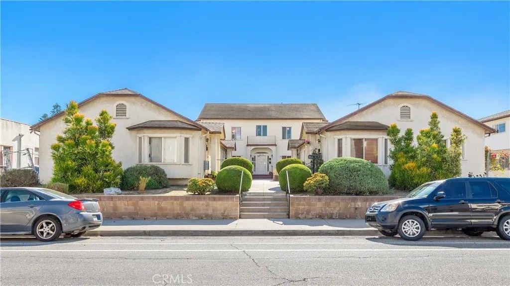 Photo of 963 W 9th St, San Pedro, CA 90731 (MLS # SB25272938)