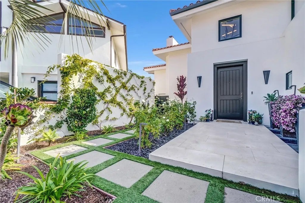 16412 Ardsley Circle