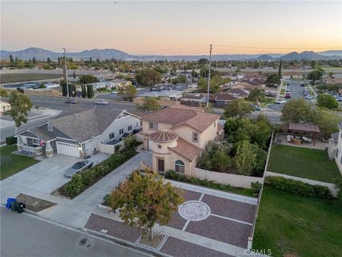 Photo of 1553 W Ceres St, Rialto, CA 92376 (MLS # CV25275482)