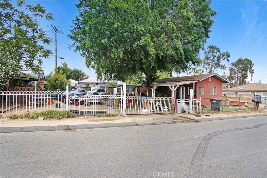 Photo of 32995 Oleander Dr, Lake Elsinore, CA 92530 (MLS # PW26094254)