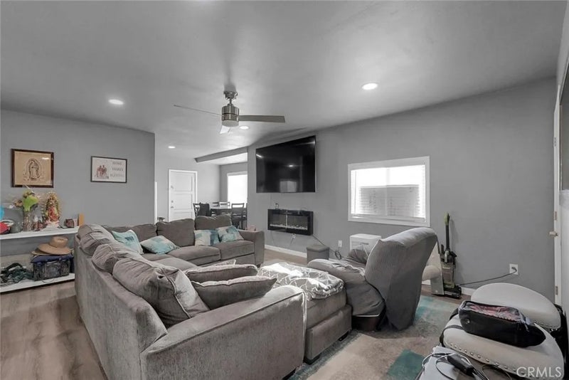17107 Avenue 24