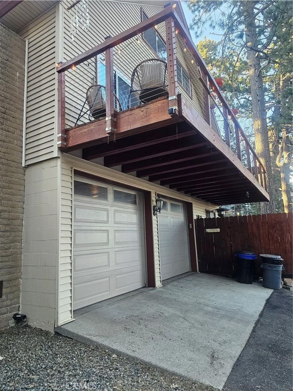 Photo of 1130 park Place, Lake Arrowhead, CA 92378 (MLS # IV26044964)