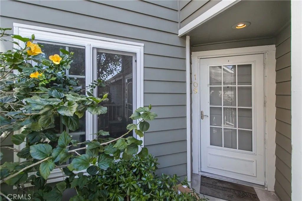 Photo of 6618 Clybourn #109, North Hollywood, CA 91606 (MLS # SR26036323)