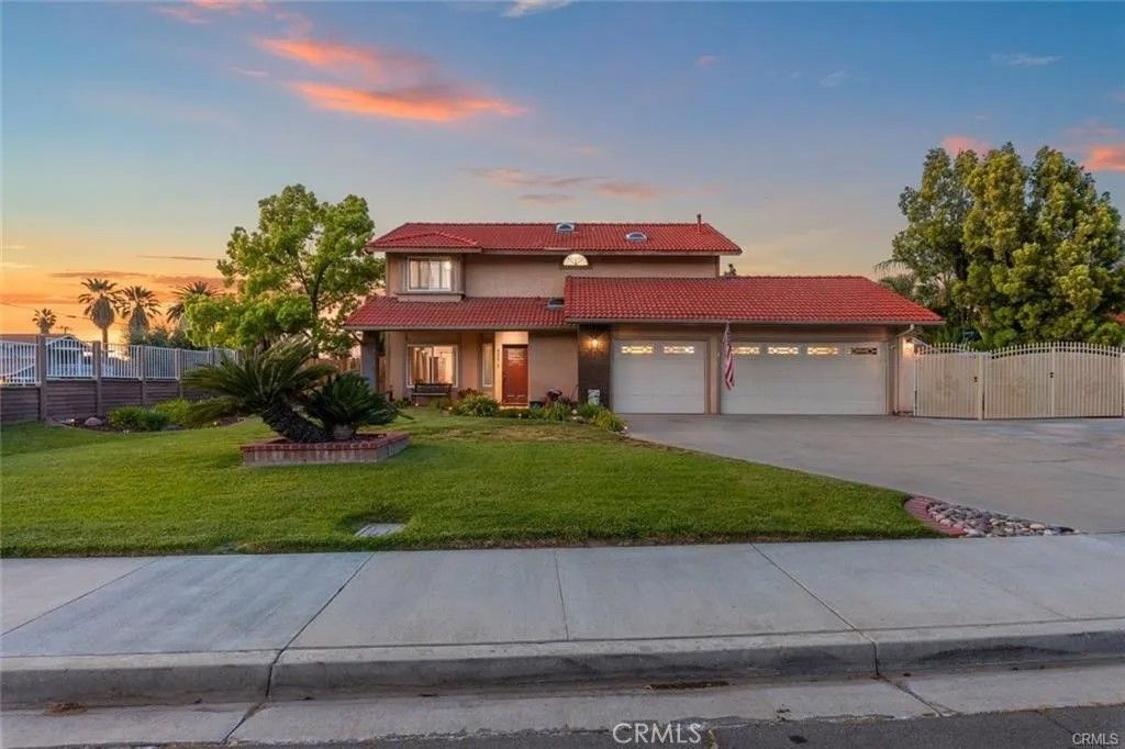 Photo of 42012 Manchester Ave, Hemet, CA 92544 (MLS # CV26013438)