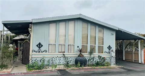 216 Emerald Santa Ana CA 92703