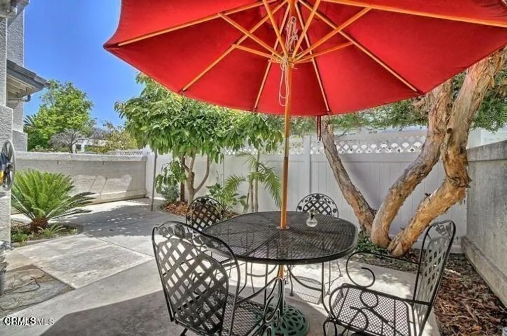 Photo of 508 Niveo Lane, Oxnard, CA 93030 (MLS # V1-35906)