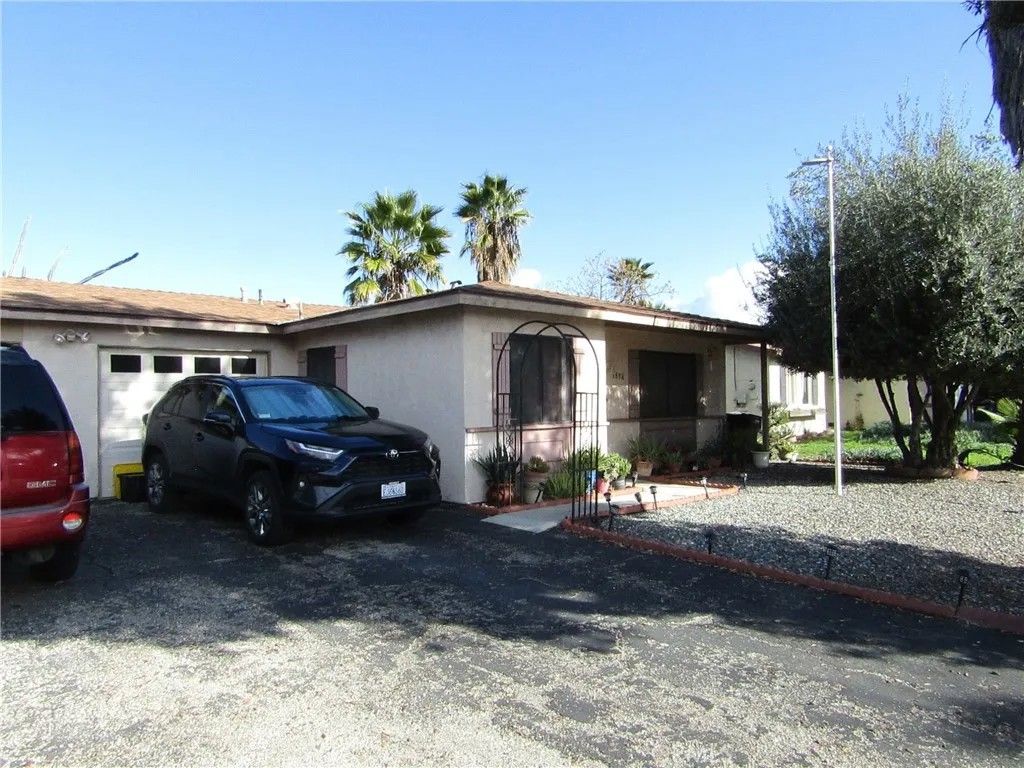 Photo of 1898 Calle Diablo, Hemet, CA 92545 (MLS # PW26022791)
