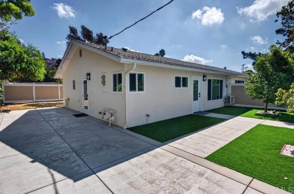 Photo of 2005-07 Camino Rainbow, Fallbrook, CA 92028 (MLS # PTP2607291)