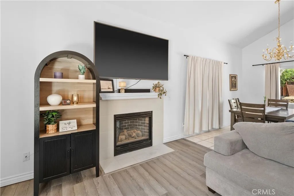 12768 Berrydale