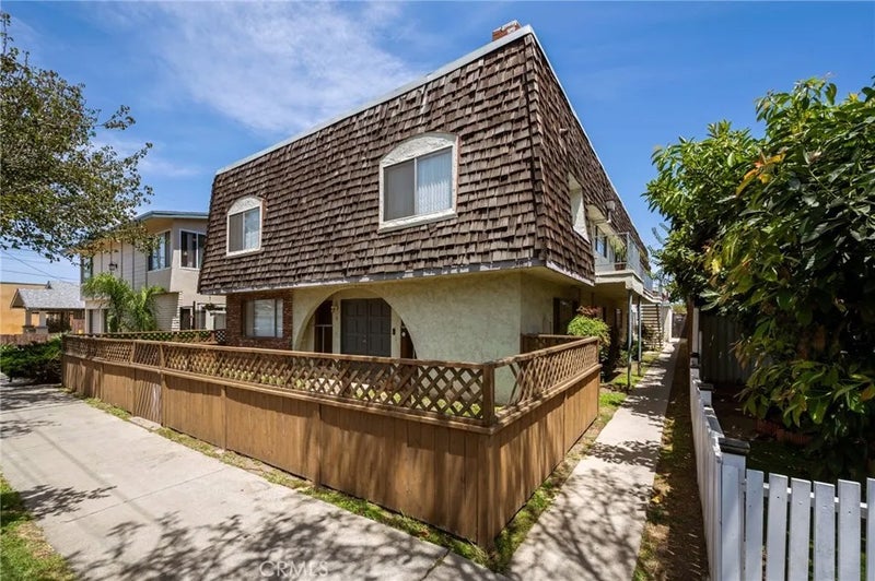 380 Temple Avenue