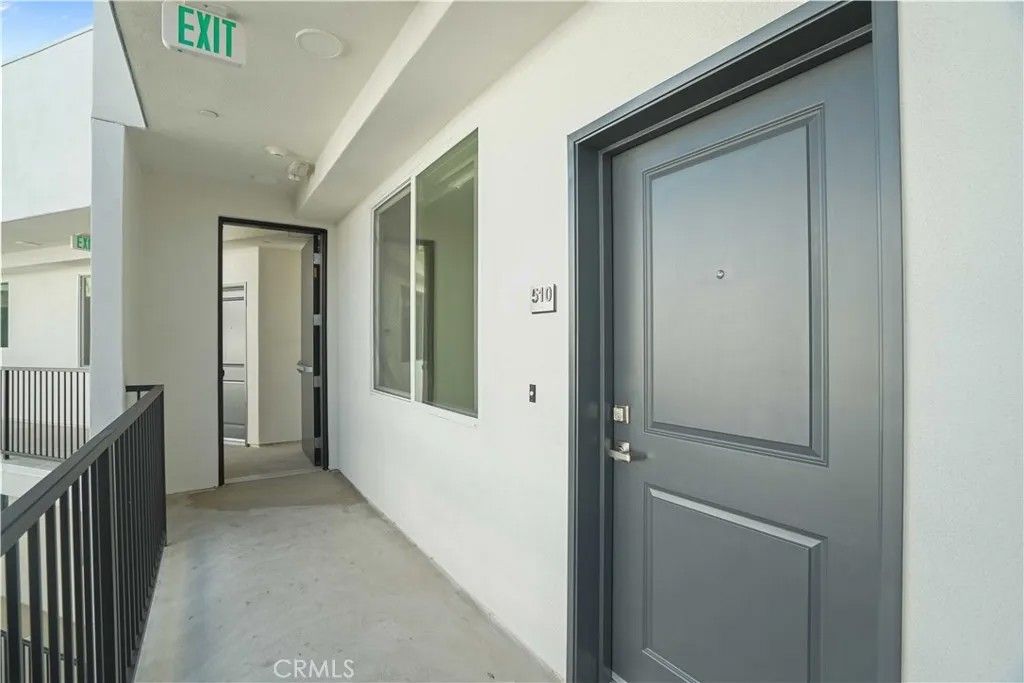 Photo of 8750 Sepulveda Boulevard #410, North Hills, CA 91343 (MLS # SR26091232)