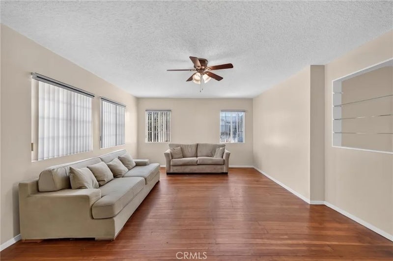 1135 Larch