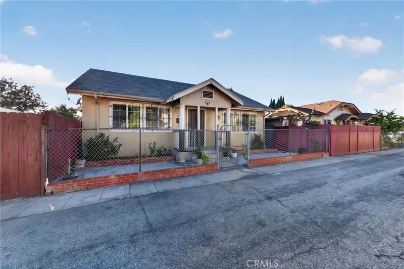 1135 Larch