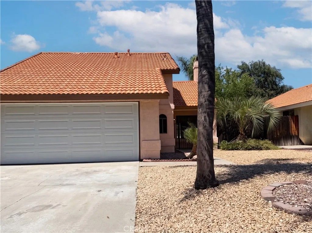 Photo of 39823 Knollridge Drive, Temecula, CA 92591 (MLS # IV26080937)