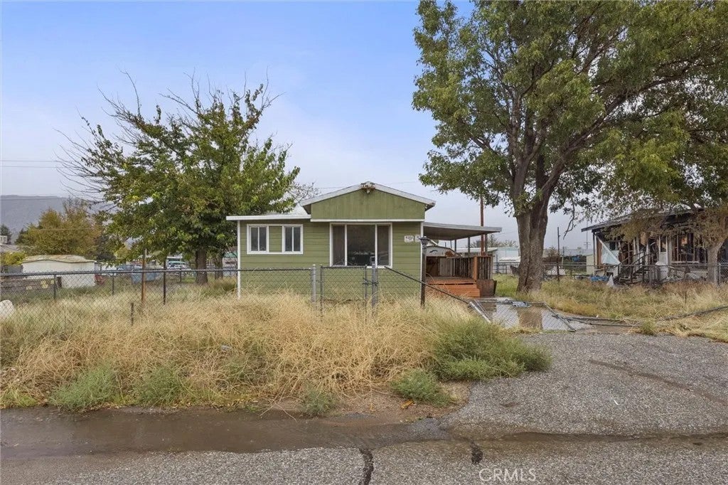 Photo of 1913 Chain Avenue, Lake Isabella, CA 93240 (MLS # FR26197775)