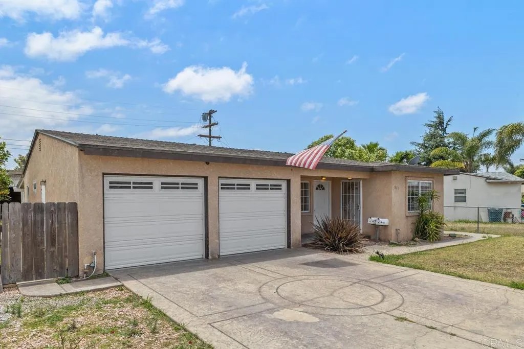873 Riverlawn
