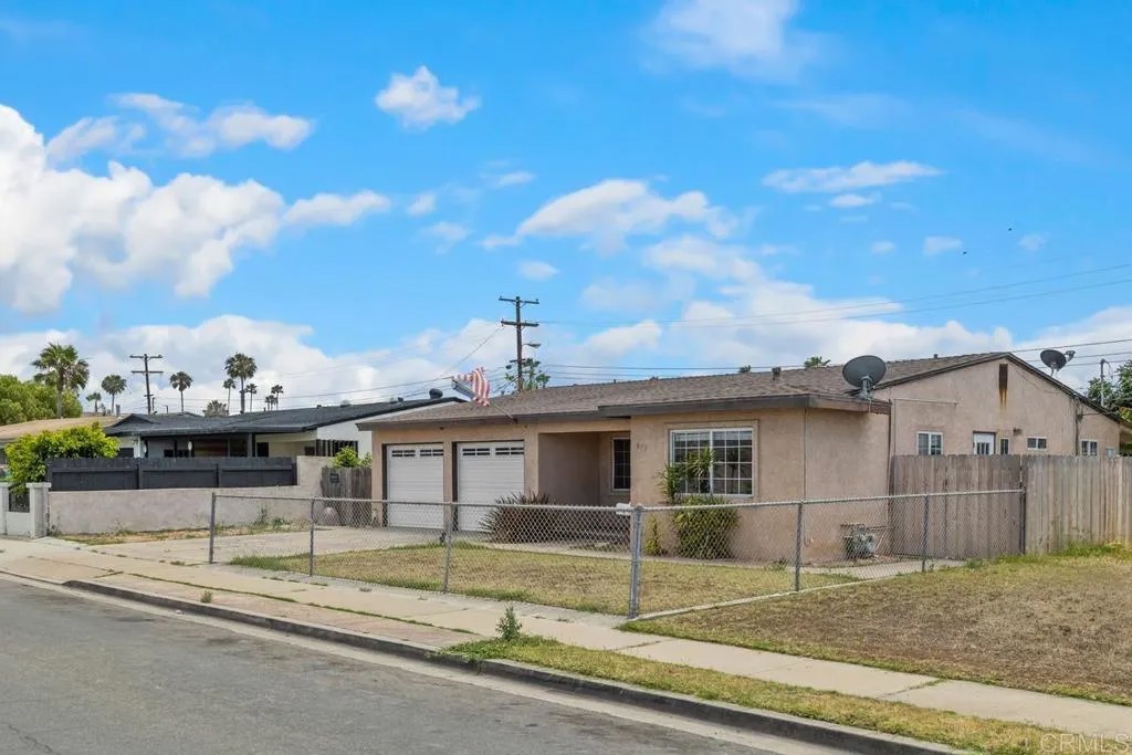 873 Riverlawn