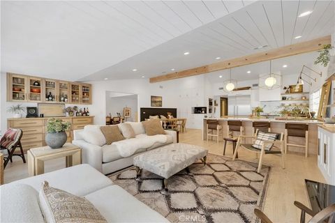Tiny photo for 5910 Pat Avenue, Woodland Hills, CA 91367 (MLS # SR25239413)
