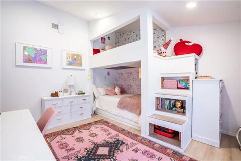 Tiny photo for 5910 Pat Avenue, Woodland Hills, CA 91367 (MLS # SR25239413)
