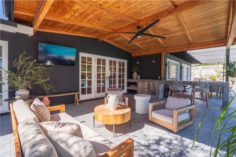 Tiny photo for 5910 Pat Avenue, Woodland Hills, CA 91367 (MLS # SR25239413)