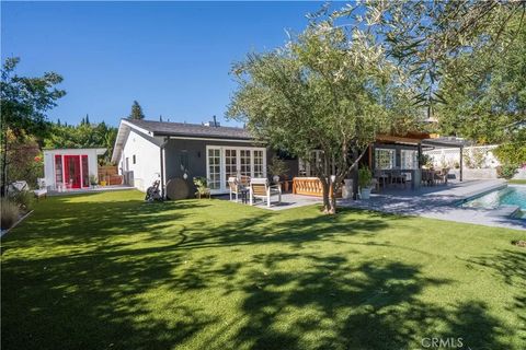 Tiny photo for 5910 Pat Avenue, Woodland Hills, CA 91367 (MLS # SR25239413)