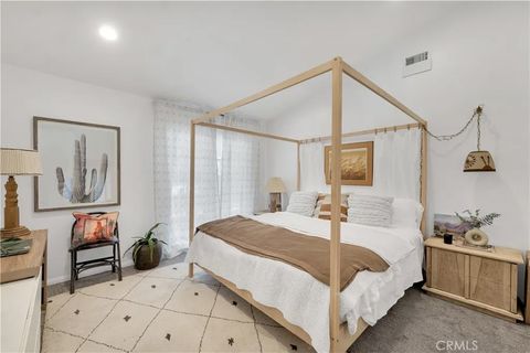 Tiny photo for 5910 Pat Avenue, Woodland Hills, CA 91367 (MLS # SR25239413)