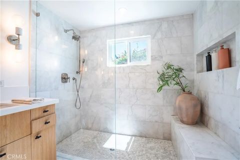 Tiny photo for 5910 Pat Avenue, Woodland Hills, CA 91367 (MLS # SR25239413)