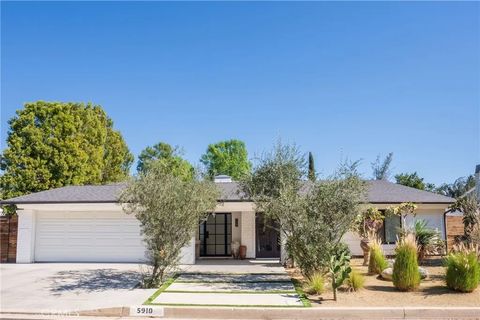 Tiny photo for 5910 Pat Avenue, Woodland Hills, CA 91367 (MLS # SR25239413)