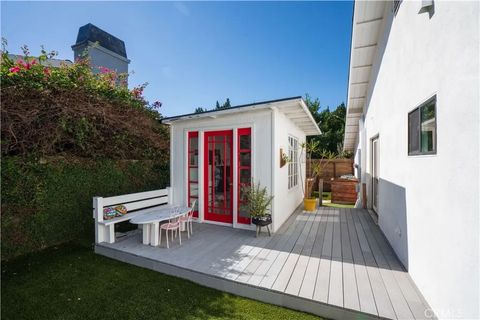 Tiny photo for 5910 Pat Avenue, Woodland Hills, CA 91367 (MLS # SR25239413)