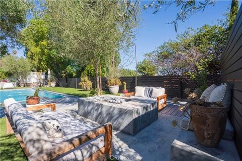 Tiny photo for 5910 Pat Avenue, Woodland Hills, CA 91367 (MLS # SR25239413)