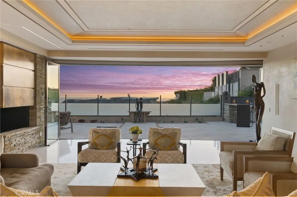 20 Monarch Bay