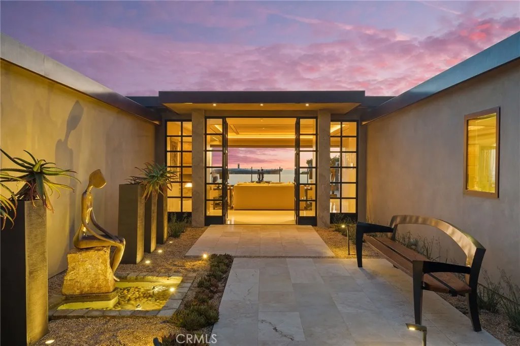 20 Monarch Bay