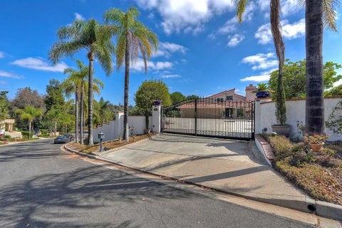 Photo of 3102 Quiet Hills Place, Escondido, CA 92029 (MLS # NDP2608892)