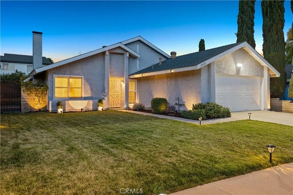 Photo of 21633 Turmeric Court, Saugus, CA 91350 (MLS # SR26001571)