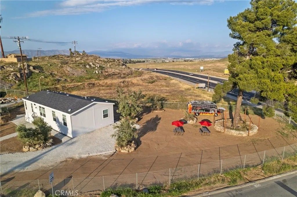 Photo of 26220 Calvert Avenue, Hemet, CA 92545 (MLS # SW26092275)