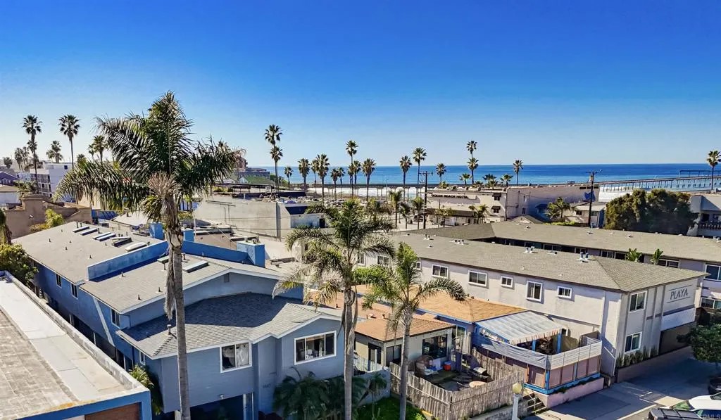 5027 Santa Monica Avenue F
